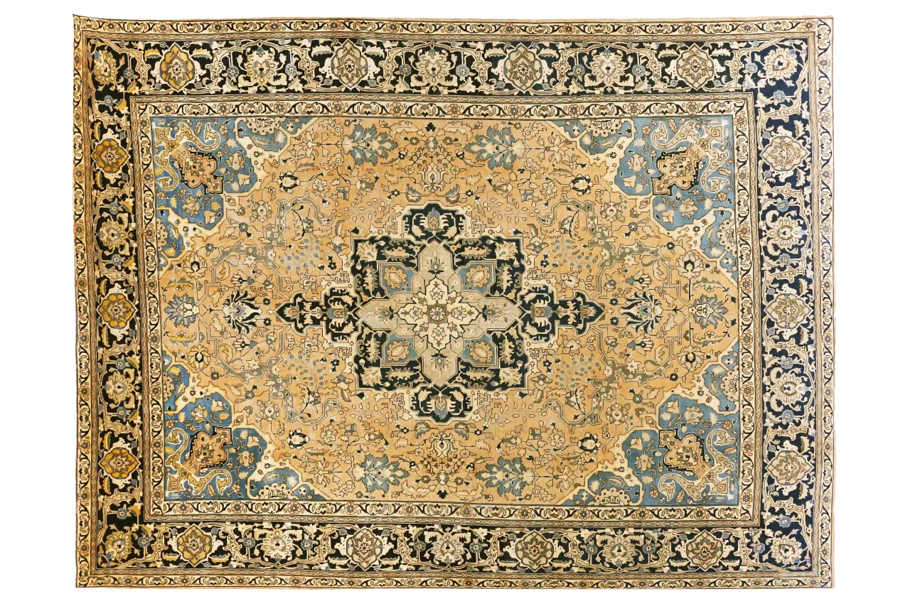 Antique Persian Traditional Rug 70472