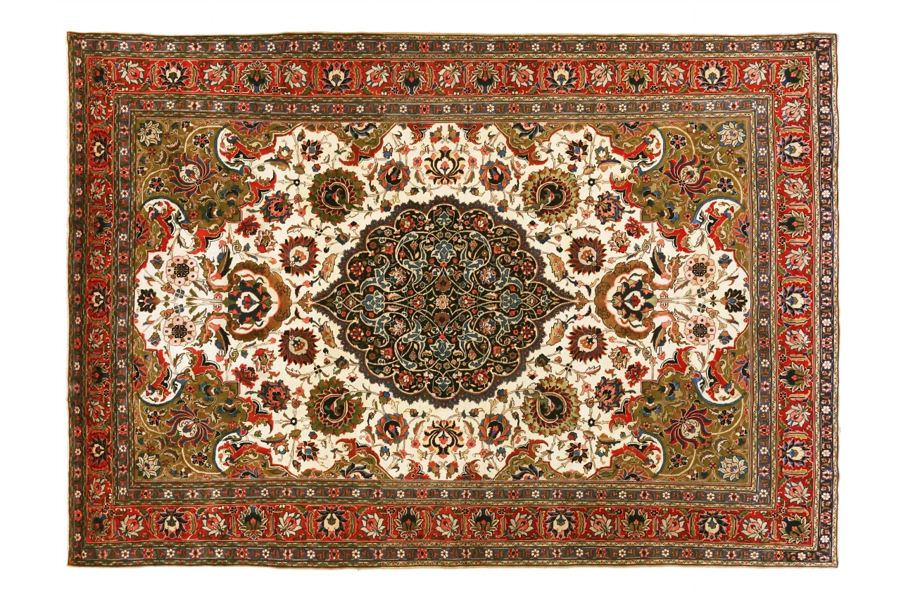 Antique Persian Traditional Rug 70479