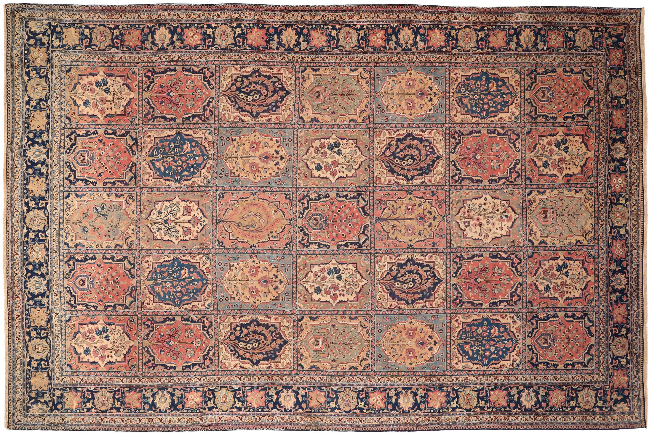 Antique Persian Tabriz Traditional Rug 71079