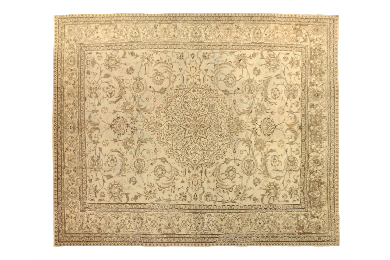 Antique Persian Tabriz Traditional Rug 75875