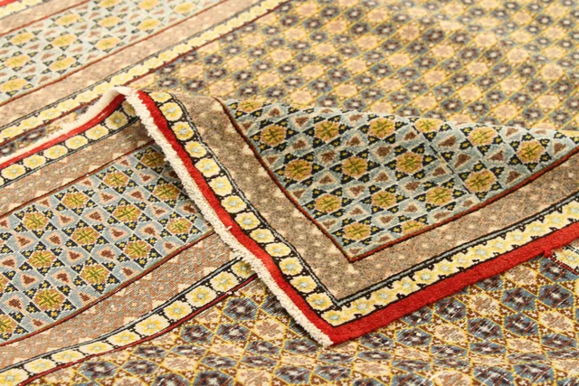 Antique Persian Qum Traditional Rug 67165