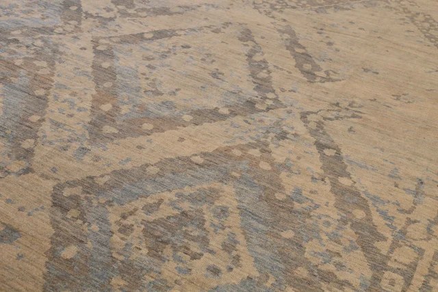 Persian Sultanabad Transitional Rug 68016