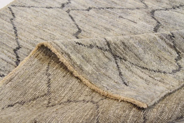 Persian Sultanabad Transitional Rug 68533