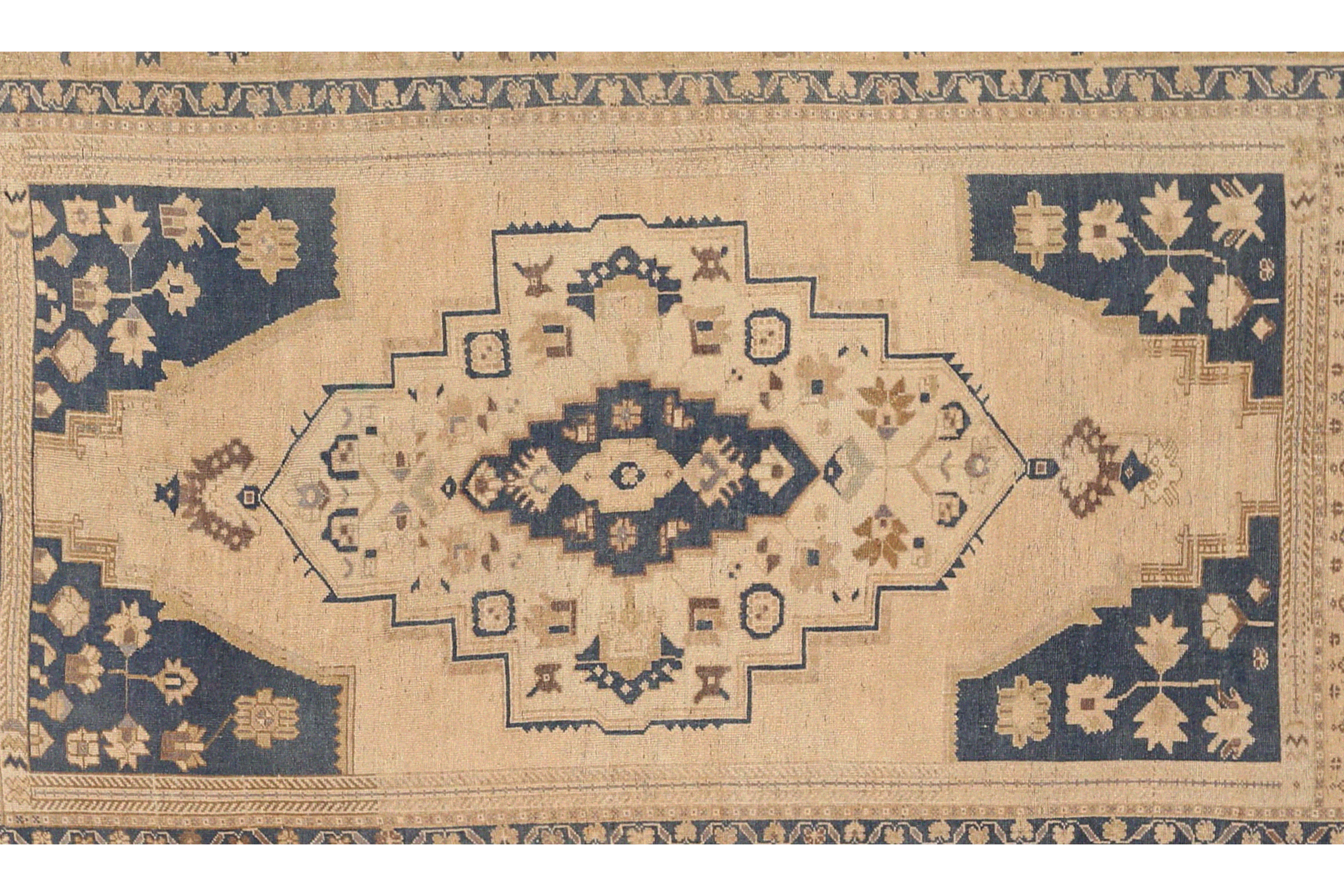 Thumbnail 3 for Vintage Turkey Traditional Rug 92729