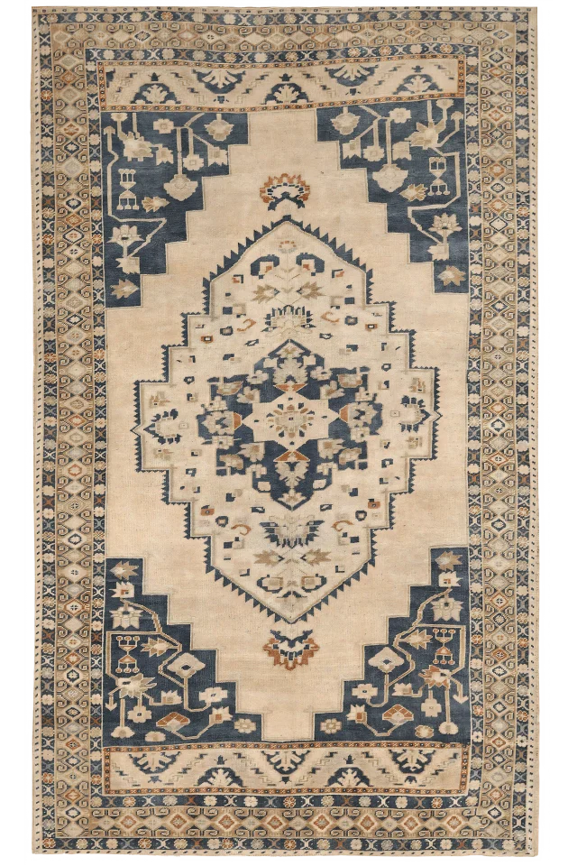 Antique Turkey Traditional Rug 92952